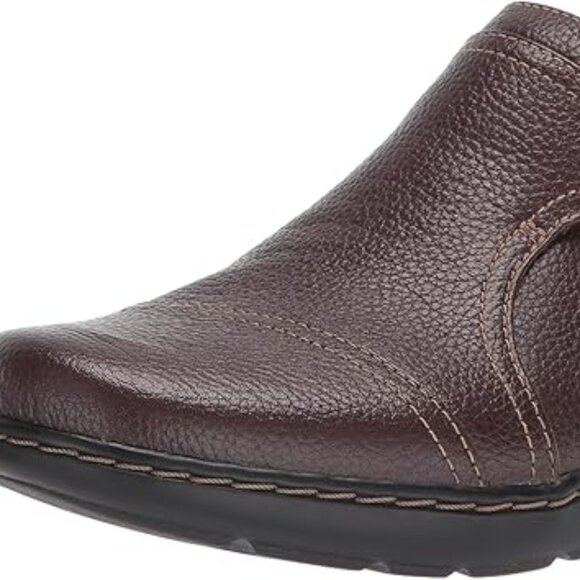 Clarks Women's Cora Poppy Loafer Dark Brown Tumbled 8.5